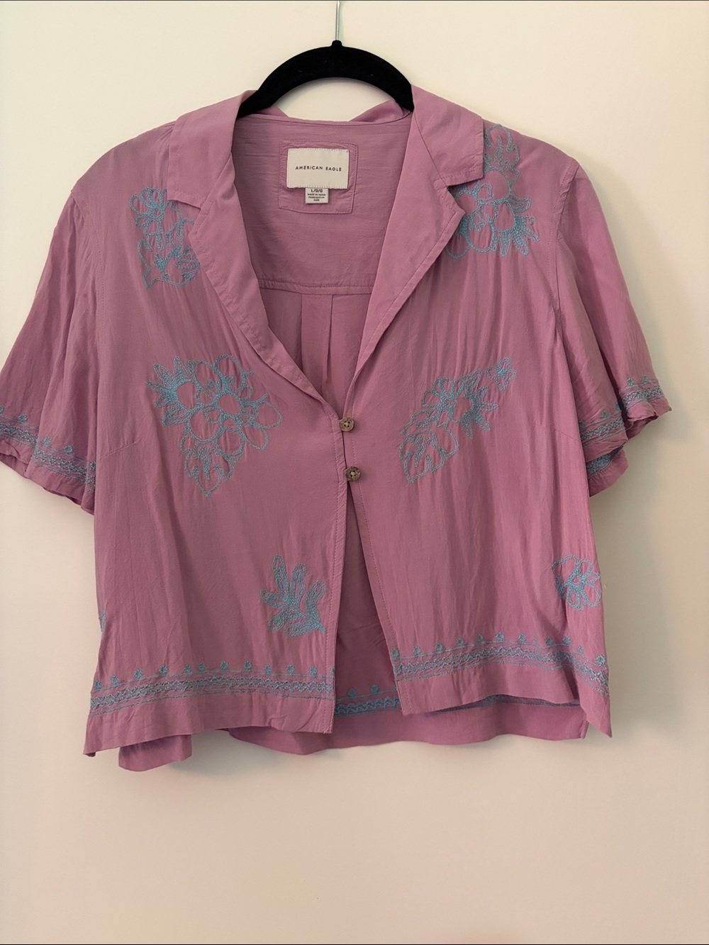 American Eagle Short Sleeve Embroidered Camp Crop Top, Size L